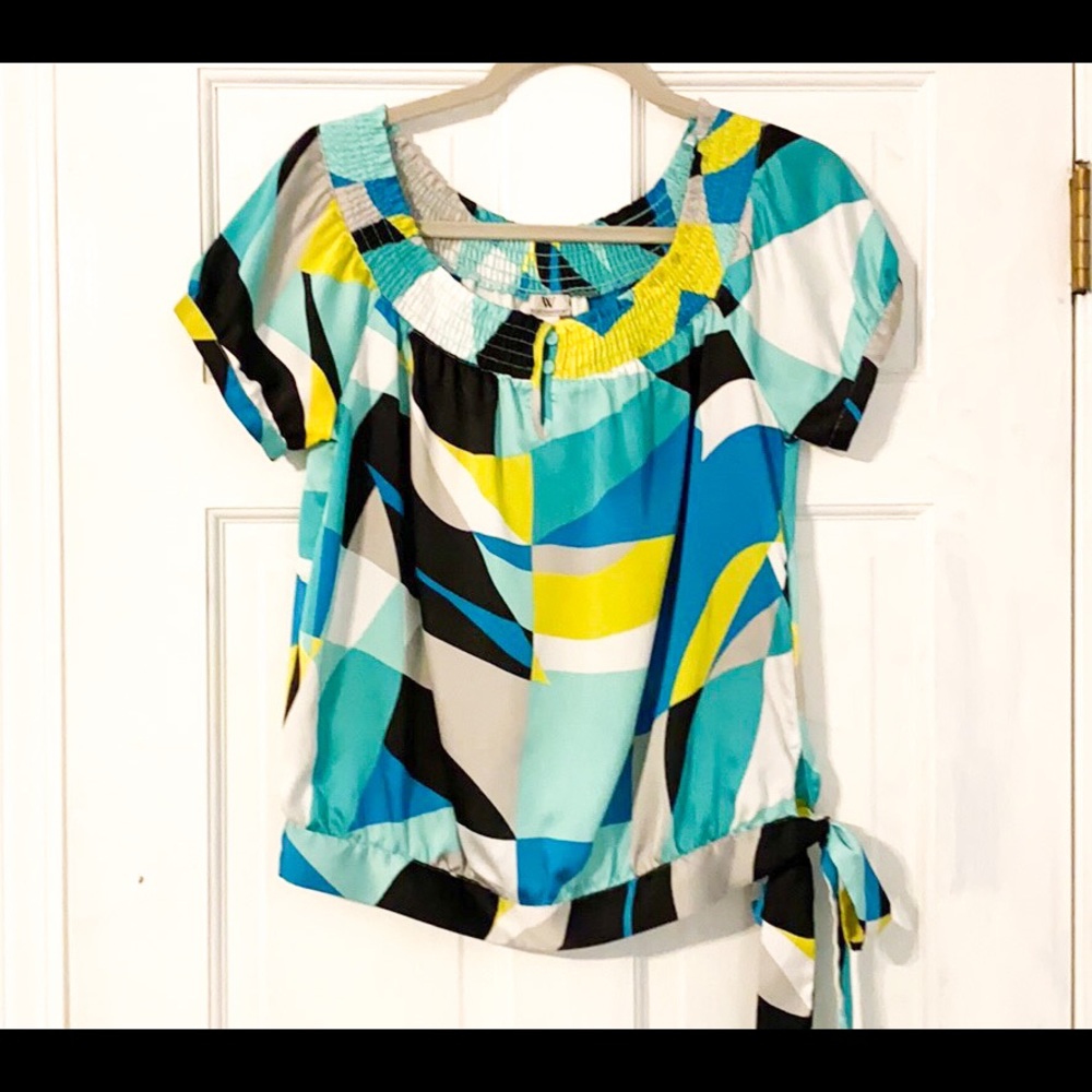 Worthington Top with Scoop Neck and Tie waist